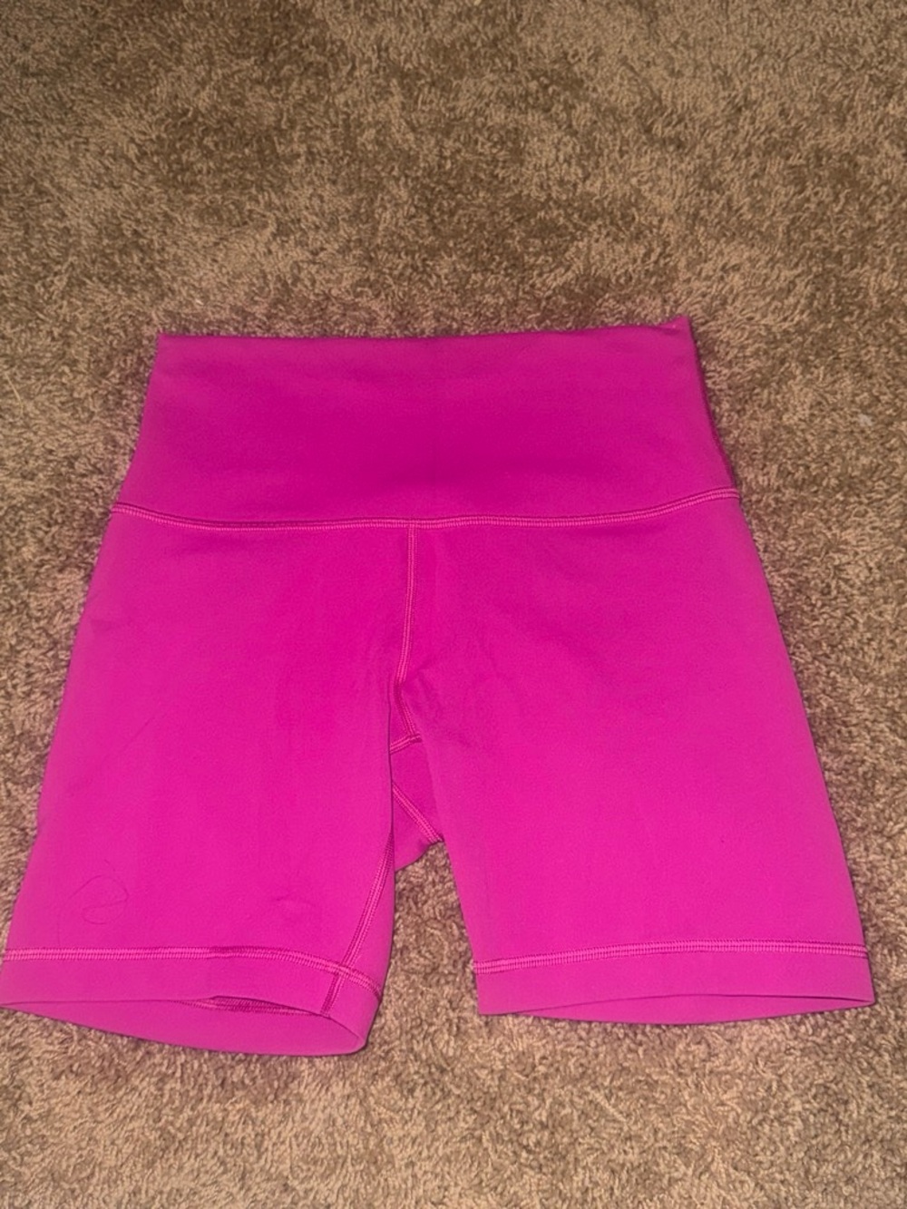 Lululemon magenta pink biker shorts 
Size:6 
#activewear #athletic